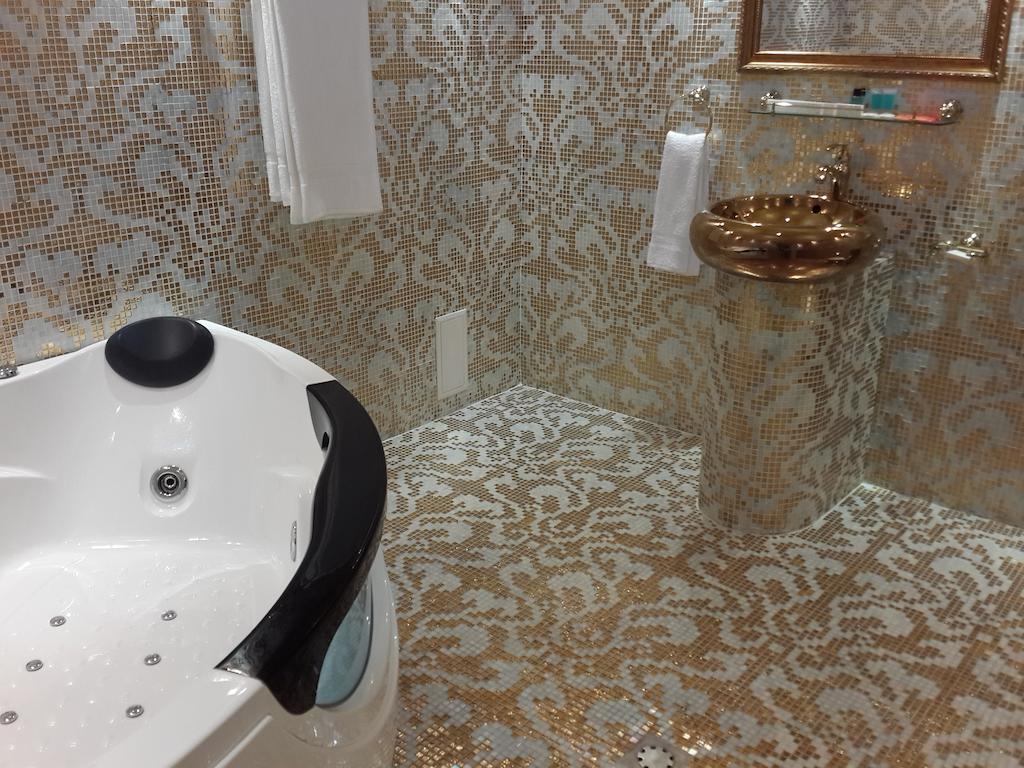 Venezia Palazzo Hotel Jereván Szoba fotó