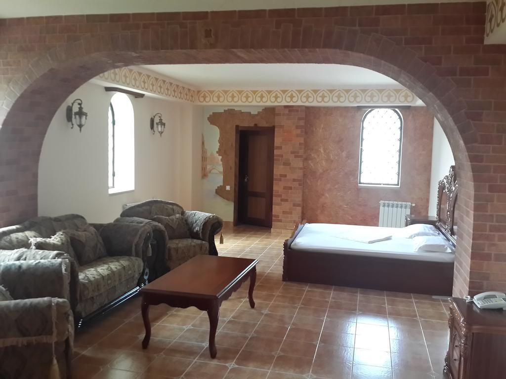 Venezia Palazzo Hotel Jereván Szoba fotó